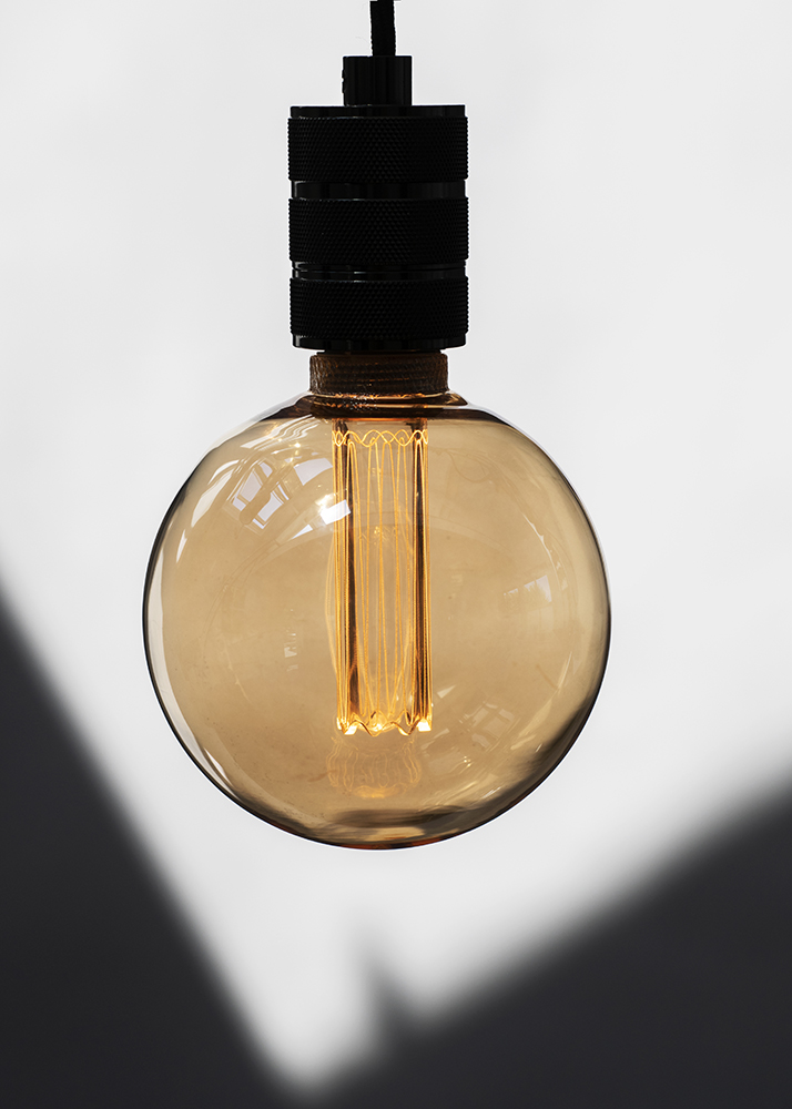 Bailey Baideco led glow led-lamp e27 4W bol 818 1800K 200LM Bailey Baideco led glow led-lamp e27 4W bol 818 1800K 200LM