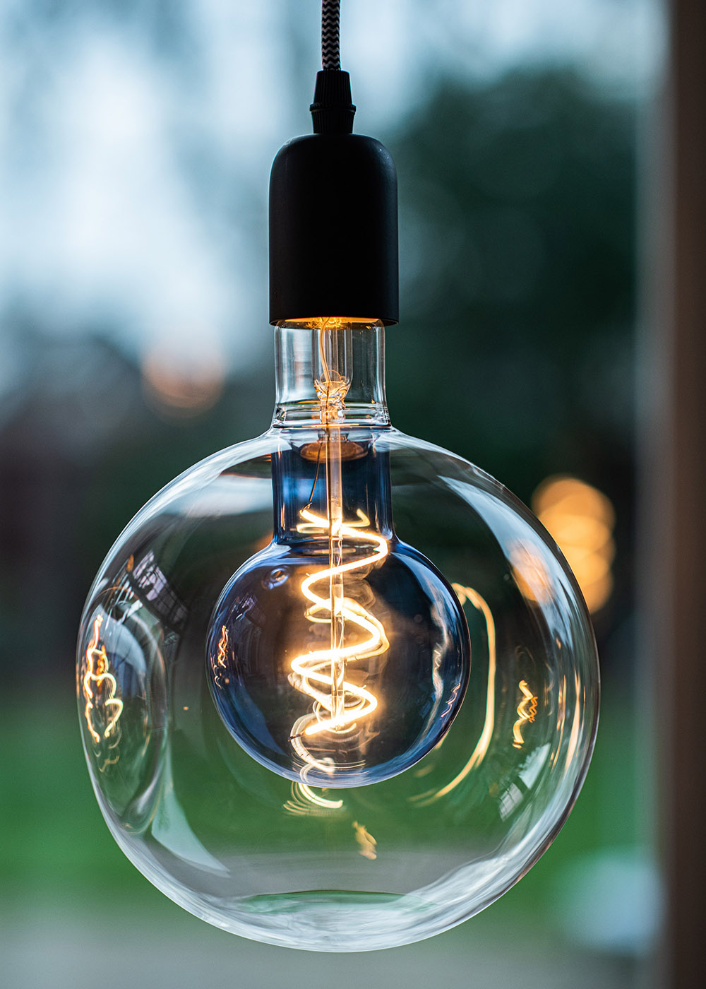 Bailey Led-lamp e27 4W bol 922 2200K 130LM dimbaar