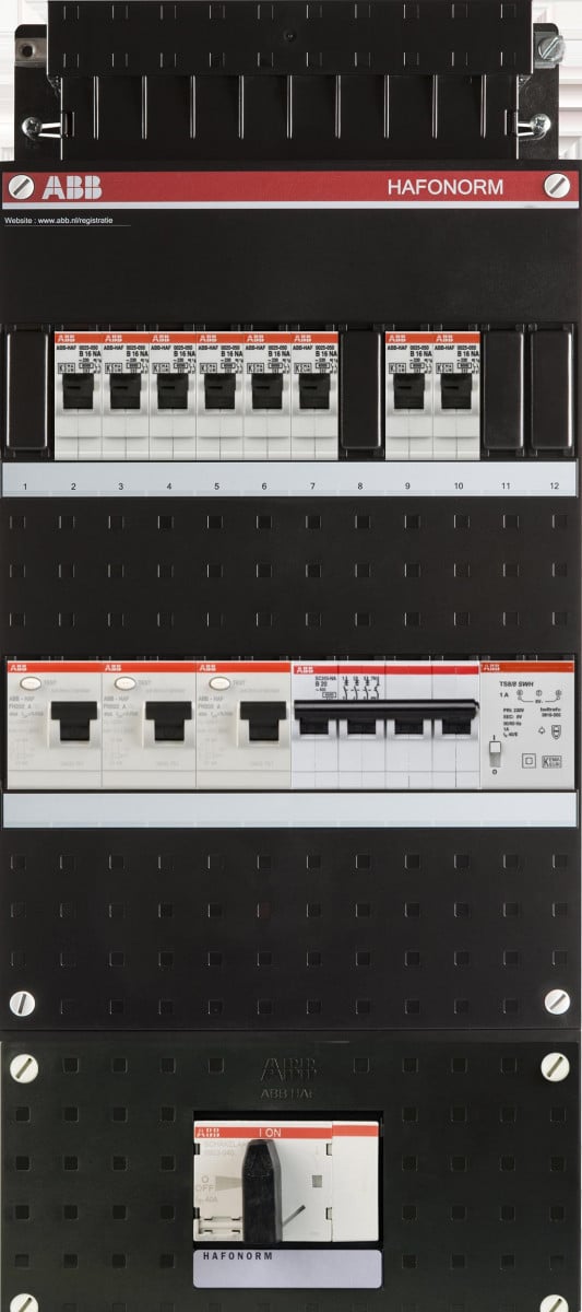 Abb 8X achter 3X 30ma = HS+D+T 3-fasen HS in onderbak 110x220