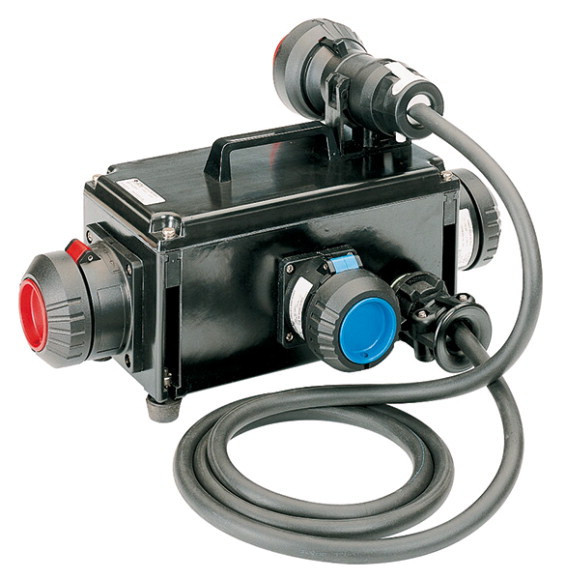 Cooper Crouse-Hinds Crouse-Hinds series Ex-Portable socket distribution 3X 16a