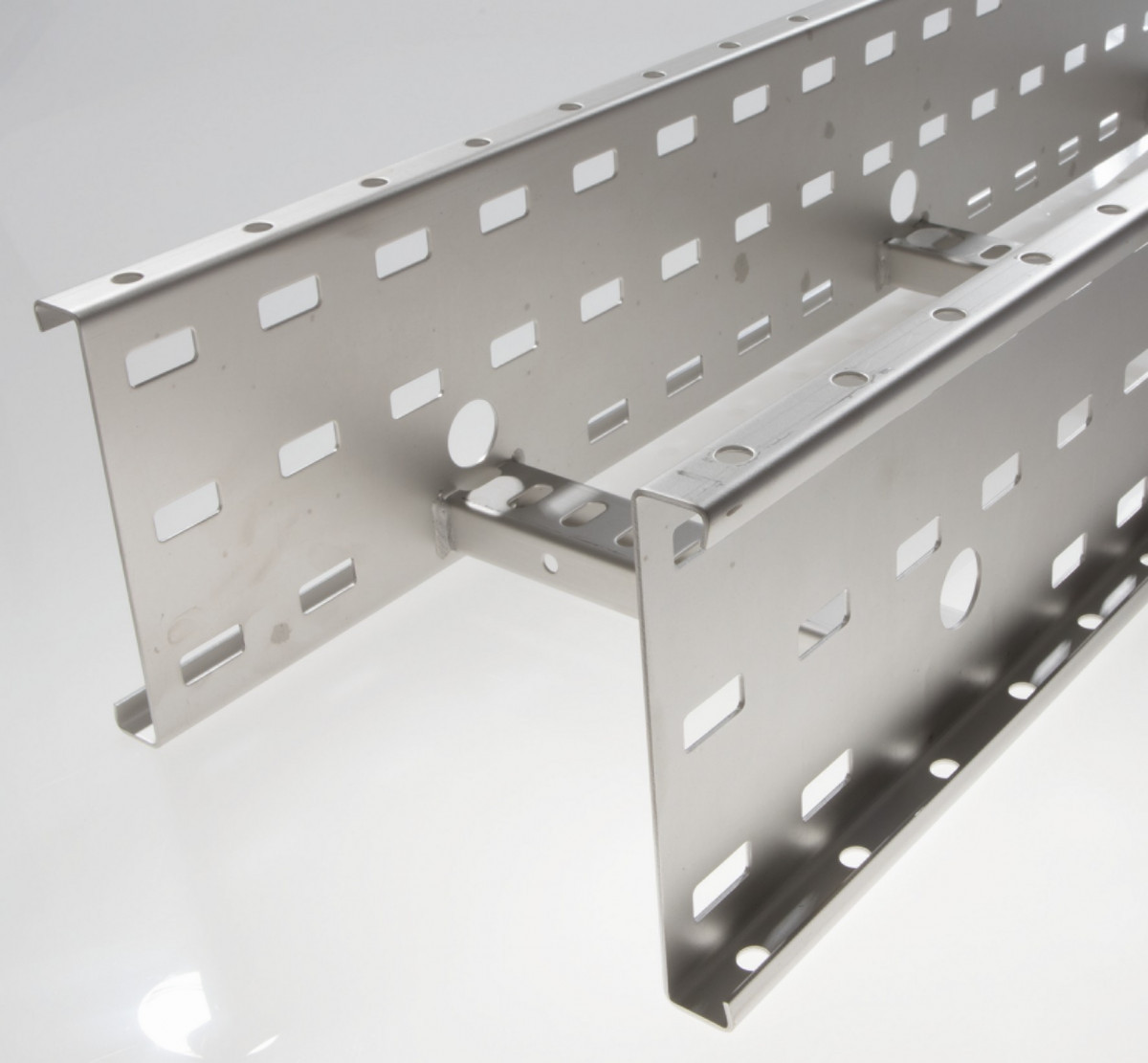 Gouda Holland Gouda Kabelladder Crafty MF 150.400 al kabelladder H.O.H.300 L6M