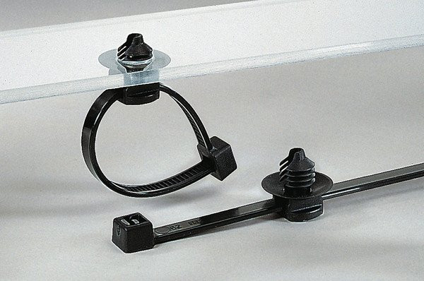 HellermannTyton FT-Series Bevestigingsband Met lamelvoet en schotel 300x4,6 HS-zwart zak 500 ST.