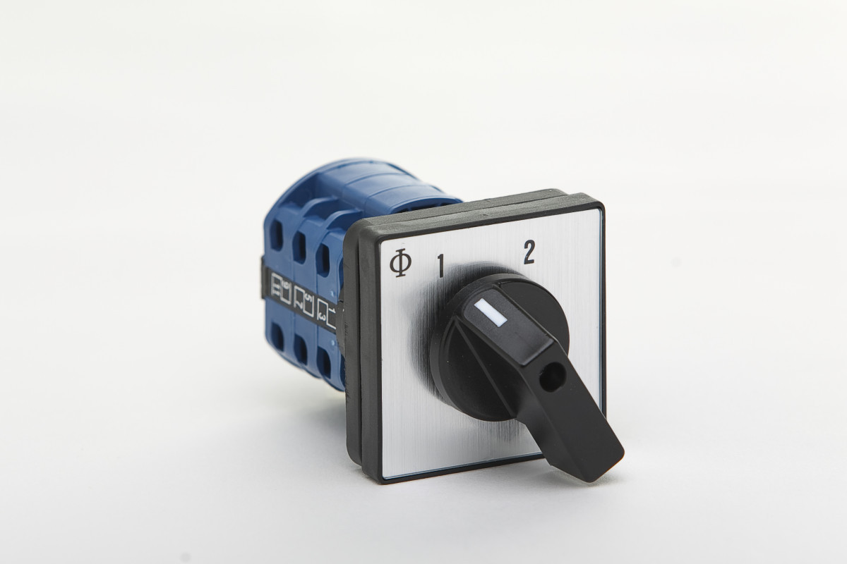 Kraus & Naimer Besturingsschakelaar Omschakelaar 25a 3 polig 60° 1-2 frontinb. 4vijs ip66