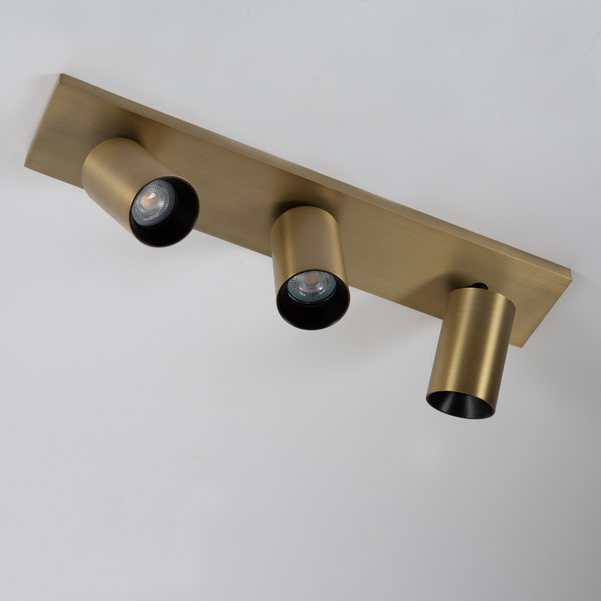 KS Verlichting Lynn KS Mila 3 opbouwspot plafond 3xgu10 richtbaar oud brons