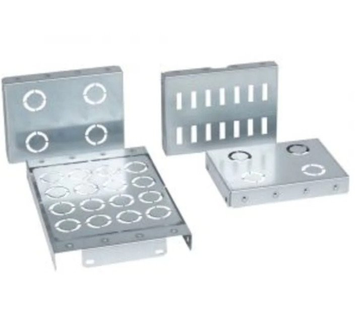 Legrand Afscherming achterzijde is 223/233 hoogte 300MM