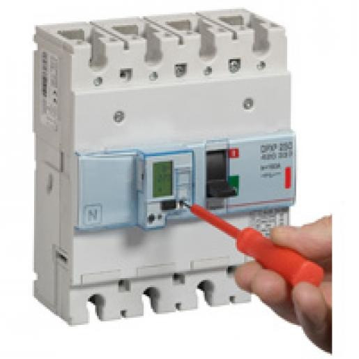 Legrand DPX3 250 electronisch 3 polig 160a ka-waarde 36ka