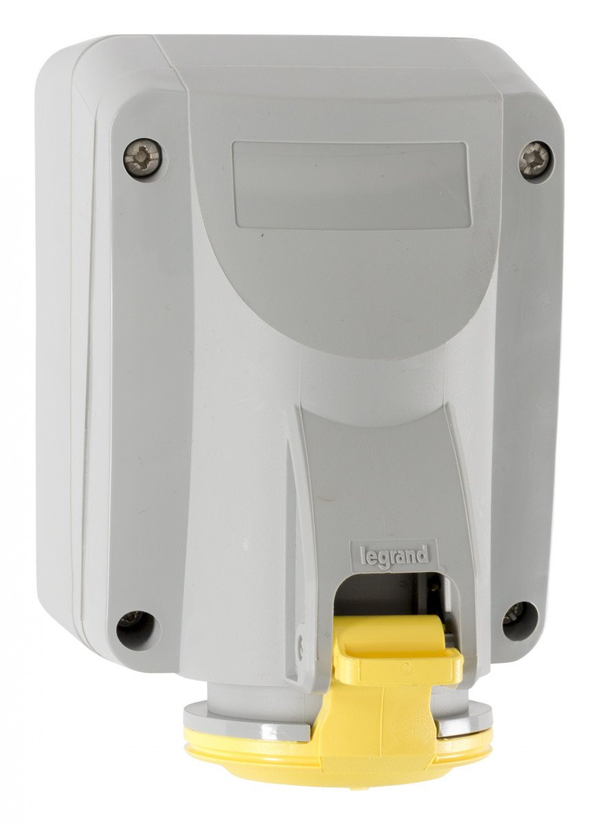 Legrand Opb.sokkel 110V-16a-2P+T ip 44-P17 tempra pro