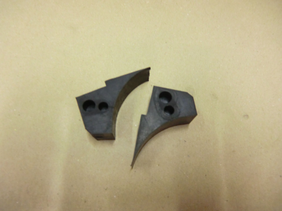 Nefit Ketel Kabeldoorvoerrub. boven (2X)