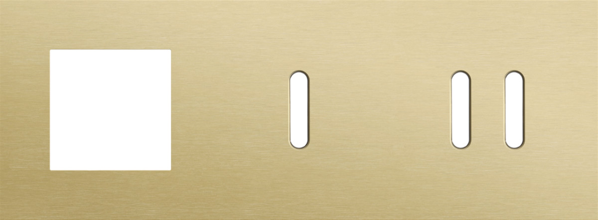 Niko — Drievoudige Afdekplaat, horizontaal 71 MM centerafstand,voor een 45 X