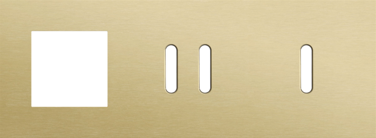Niko — Drievoudige Afdekplaat, horizontaal 71 MM centerafstand,voor een 45 X