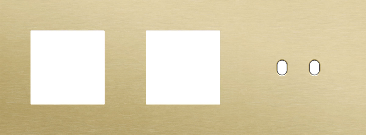 Niko — Drievoudige Afdekplaat, horizontaal 71 MM centerafstand,voor twee 45 X