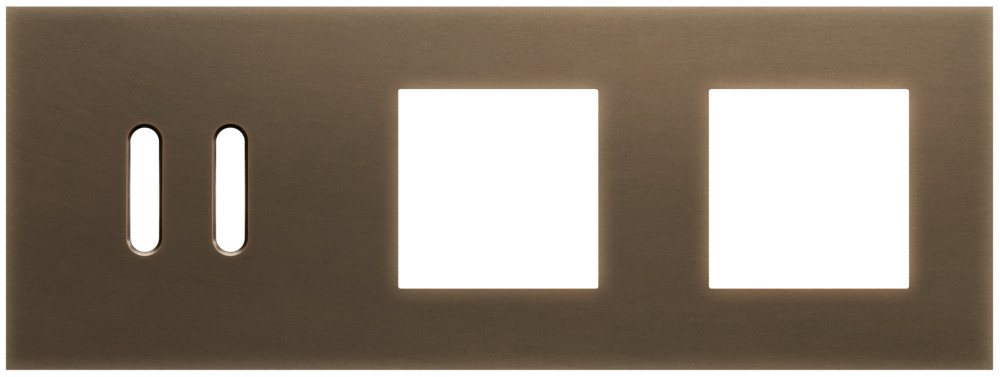 Niko Switches & Sockets Drievoudige Afdekplaat, horizontaal 71 MM centerafstand,voor een tweev