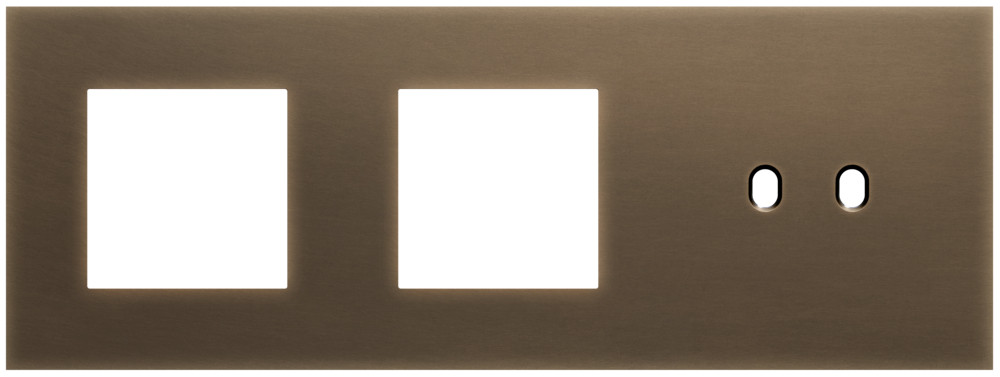 Niko Switches & Sockets Drievoudige Afdekplaat, horizontaal 71 MM centerafstand,voor twee 45 X