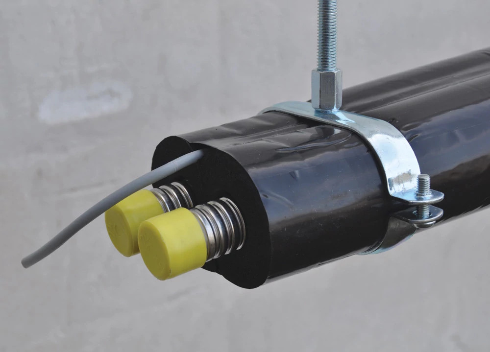 nVent CADDY Pijpbeugels Ovale Buis klem met moer, 10, 12 DN, M8, M10 aansl.