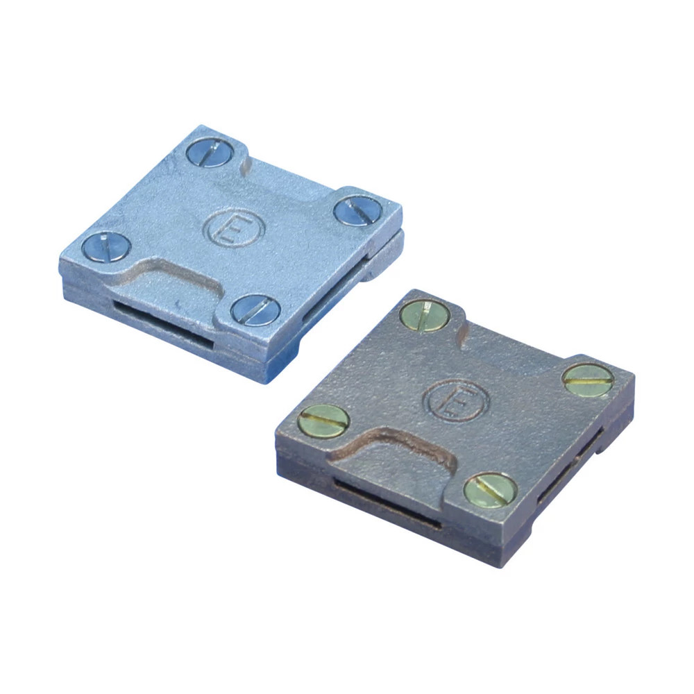 nVent ERICO ERICO SYSTEEM 2000 Vierkante Tapeklem, messing, 25 X 6 MM, 50 X 6 MM tape