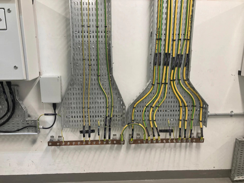 nVent ERICO Potentiaal Vereffeningsrails, vertind, 10 connections