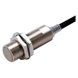 Omron Naderingssensor inductief nikkel-messing lange behuizing M18 afgeschermd 8MM DC 3-draads PNP no io-link com3 kabel van 2M