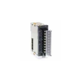 Omron CJ I/O 8 uit transistor PNP 24 VDC / 2 A kortsluitvast
