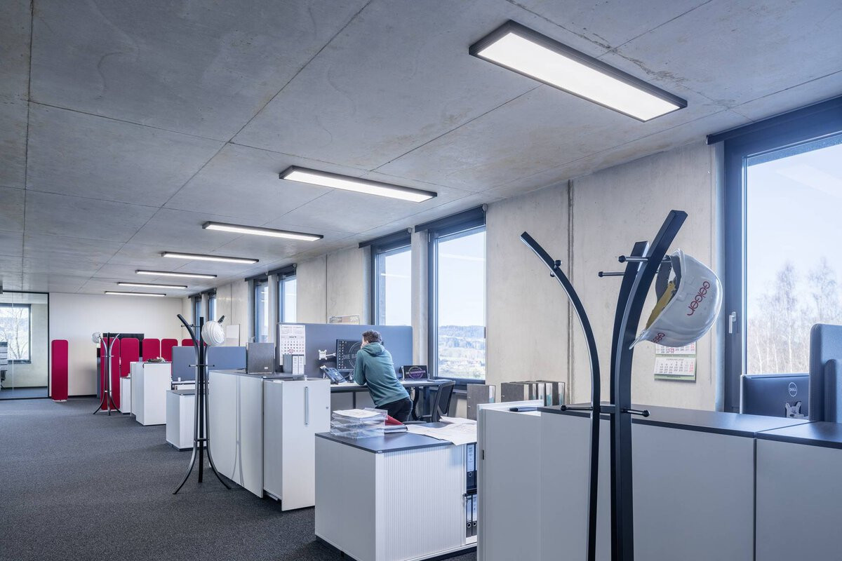 Opbouwarmaturen 2350 prisms wit etdd 36W wide reduced glare ugr19 (W19