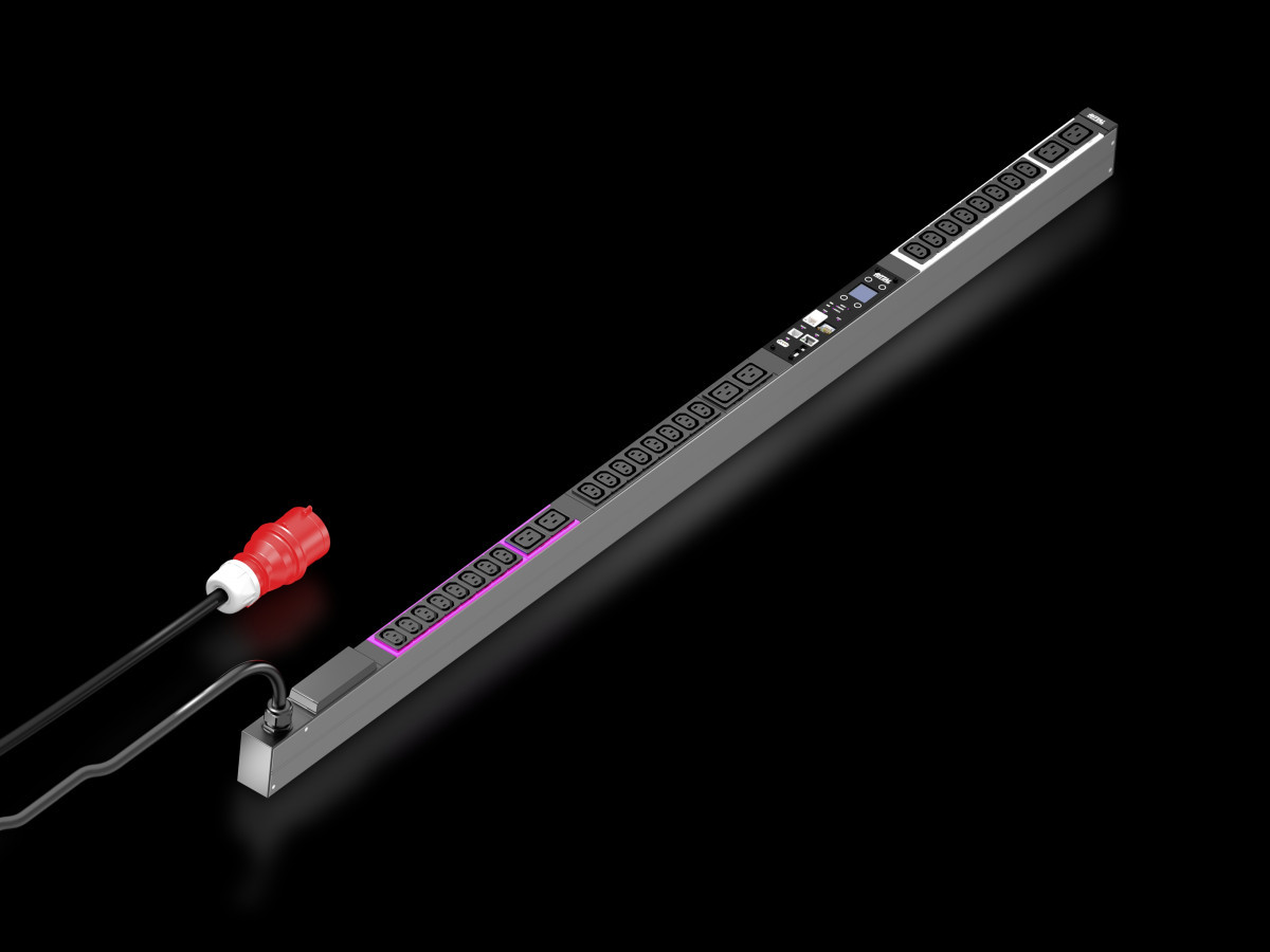 Rittal PDU Pdu Metered 16a/3F 24XC13 / 6XC19