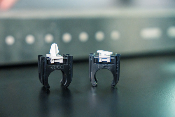 Schnabl Gootclip Bevestigingsclip TBV euro-clip op kabelgoten, sleufgaten zwart