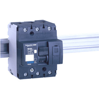 Schneider Electric acti 9 installatieautomaat D karakteristiek 32a 3P 3 beveiligd 4,5te