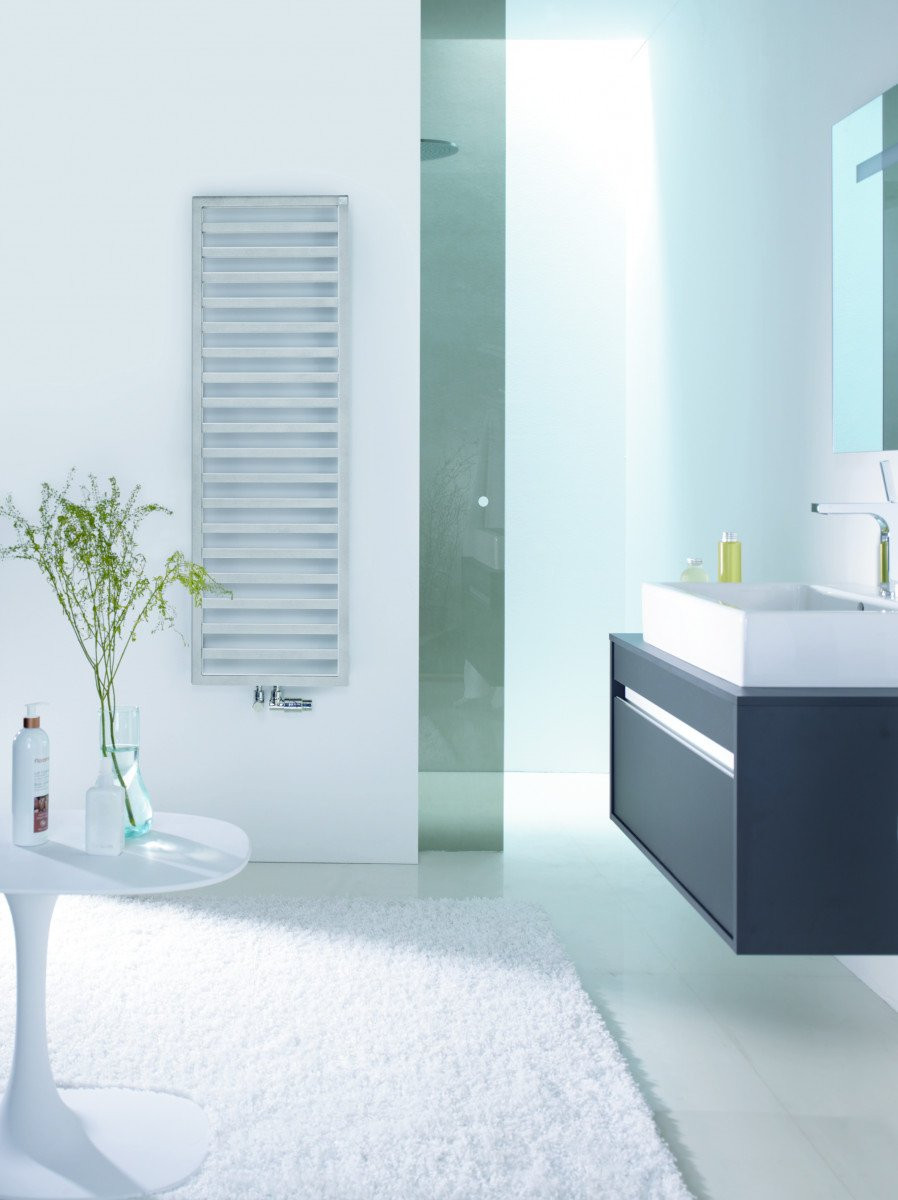 ZEHNDER QUARO  971 X  600  CHROOM